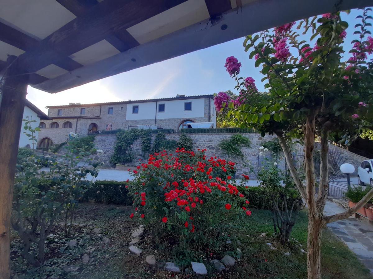 Casa Vacanze Borgo La Fratta บาร์เบริโน ดิ มูเจลโล ภายนอก รูปภาพ