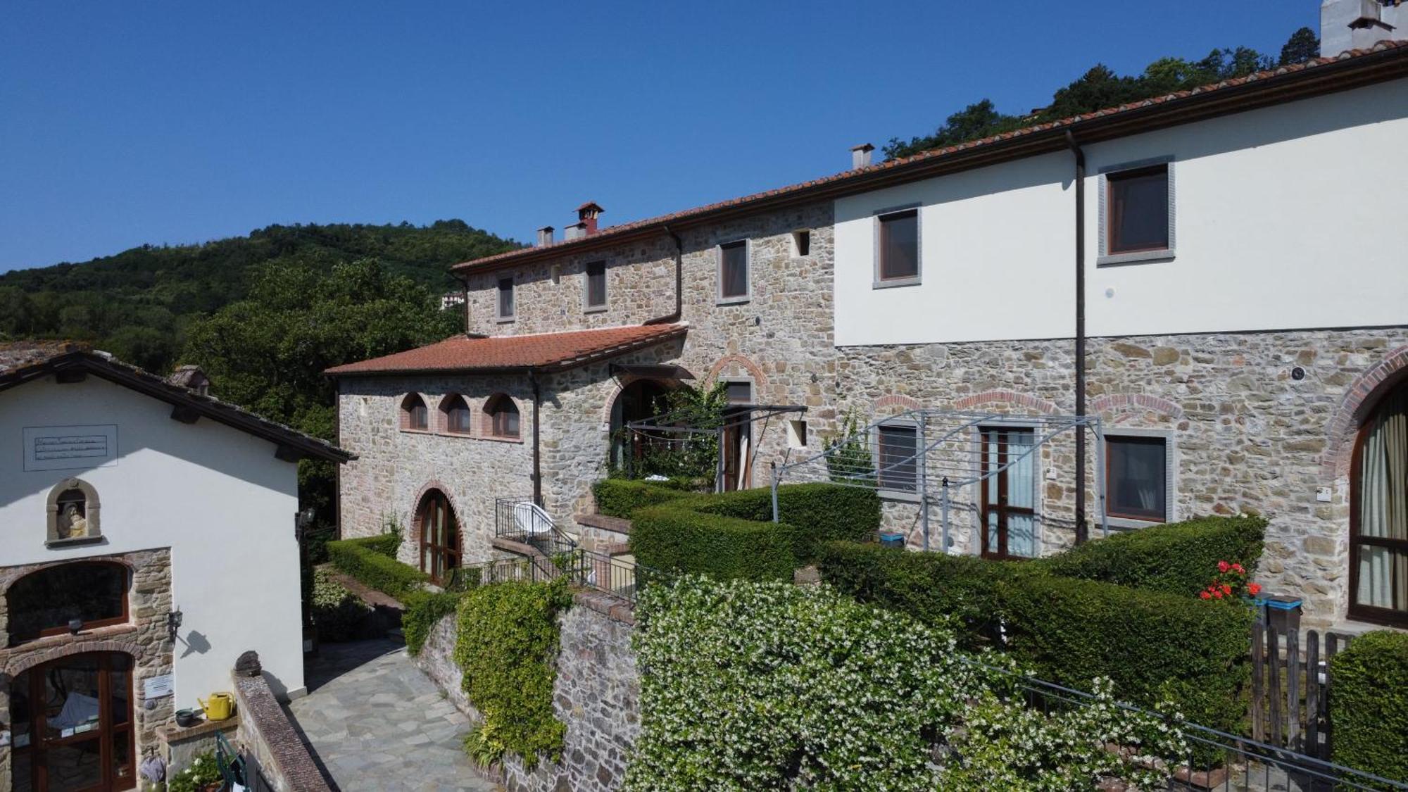 Casa Vacanze Borgo La Fratta บาร์เบริโน ดิ มูเจลโล ภายนอก รูปภาพ